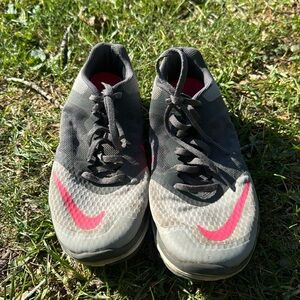 Nike FS Lite Run 3 Pink and Grey women’s size 8